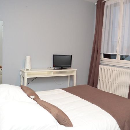 Auberge Du Lac Hotel Marcilly-sur-Tille Bagian luar foto