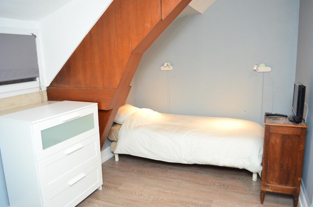 Auberge Du Lac Hotel Marcilly-sur-Tille Ruang foto