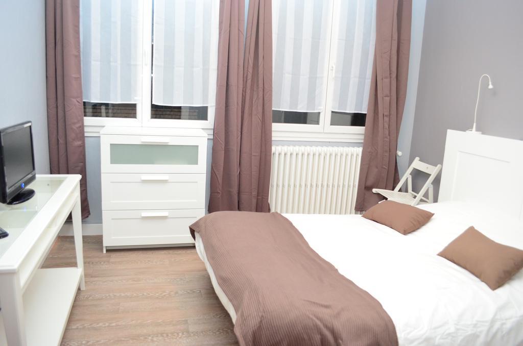 Auberge Du Lac Hotel Marcilly-sur-Tille Bagian luar foto
